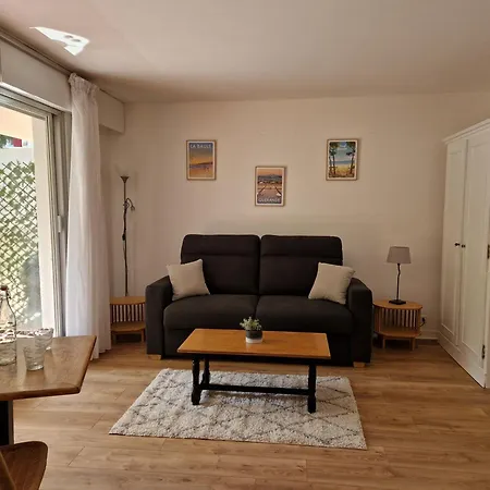 Apartment Sous Les Pins, Au Calme Avec Terrasse Proche *